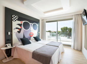 Отель THB Naeco Ibiza - Adults Only