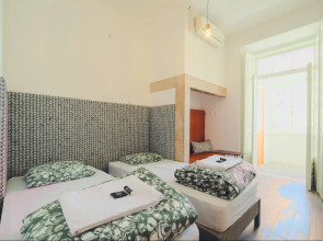 Хостел WOT Patio Social