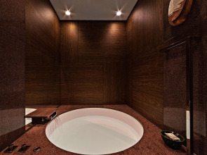 Отель Andaz Tokyo Toranomon Hills