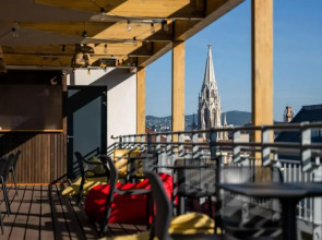 Dean’s Home Budapest