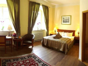 Arkadenhotel im Kloster