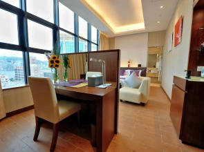 The Bauhinia Hotel Tsim Sha Tsui