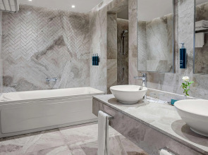 Hilton Alexandria Green Plaza