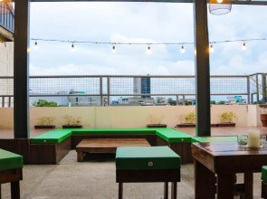 RedDoorz @ Junquera Extension Cebu