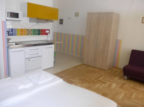 Amber Gardenview Studios