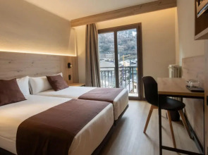 Отель Comtes d'Urgell