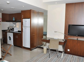 Phoenix Plaza Hotel Apartments