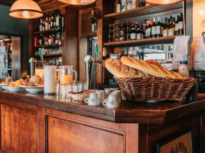 Hotel Café Restaurant Abina