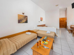 Bayside Hotel Katsaras