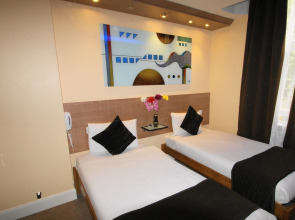 Abbey Court, Hyde Park Hotels