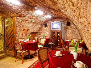 Отель Monte Kristo