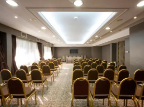 Golden Star City Resort