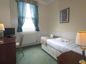 Hampton Court Palace Hotel