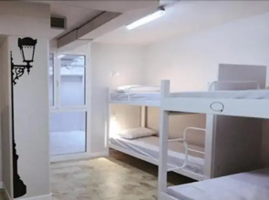 Hola Hostal Eixample - Hostel