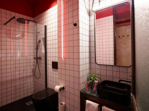 Dave Red Athens Hotel