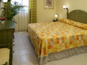 Paradise Court Aparthotel