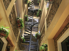 Quoalla Hotel Makati