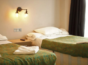 Plaza Hotel Hammersmith