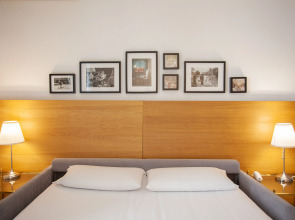 Las Ramblas Pasaje Bacardi Apartments