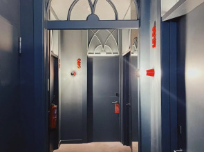 Esqina Cosmopolitan Lodge