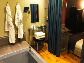 Cour des Loges Lyon, A Radisson Collection Hotel