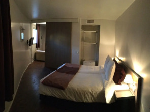 Standing Hotel Suites