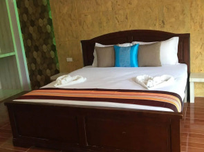 Phi Phi Nice Beach Resort