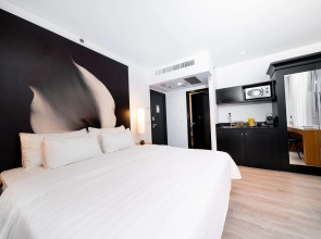 The Savoy Tel-Aviv, Sea Side