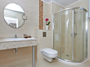 White Rock Castle Suite Hotel & SPA