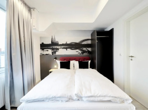SMARTY Cologne Dom Hotel - Boardinghouse