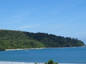 Surya Kencana Seaside Hotel