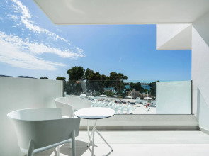 Отель THB Naeco Ibiza - Adults Only