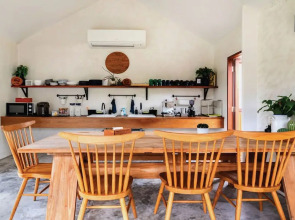 The Little White Bird Traveller Hostel