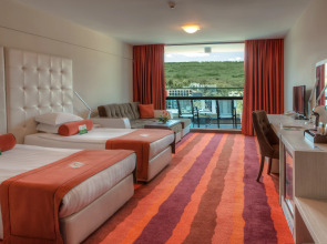 INTERNATIONAL Hotel Casino & Tower Suites