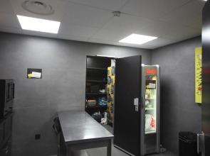 Peace & Love - Hostel