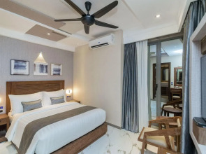 Отель Samann Grand