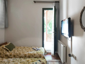 Orhan Kutbay'in Evi Turyolu Cafe Pansiyon