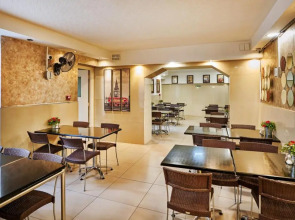 Huttons Hotel, Victoria London