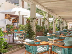 Отель Innside by Meliá Alcudia