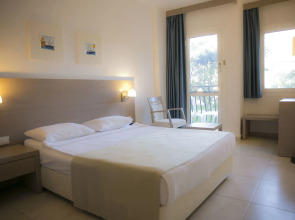 Bodrum Sea Side Beach Club Hotel