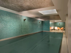 Adina Apartment Hotel Berlin CheckPoint Charlie