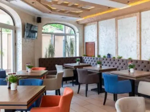 Garni Hotel Royal Crown