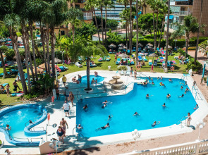 Hotel Parasol by Dorobe