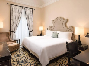 Отель Alfonso XIII, a Luxury Collection Hotel, Seville