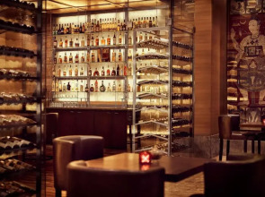 Grand Hyatt Mumbai Hotel and Serviced Apartments