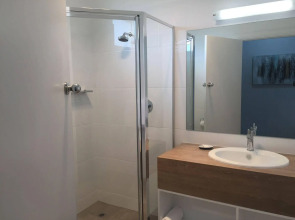 Adelaide Road Motor Lodge