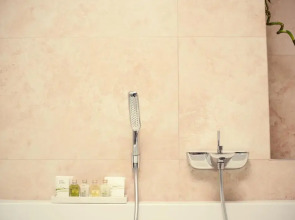 Дизайн-отель 11 Mirrors