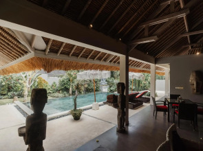 Maylie Bali Villa Bungalows