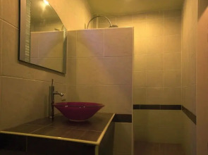 Manohra Cozy Village