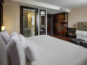 Paradise Suites Hotel